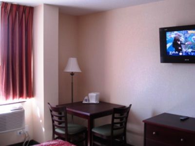 Knights Inn Orillia Room photo